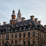 groot gebouw in maastricht.